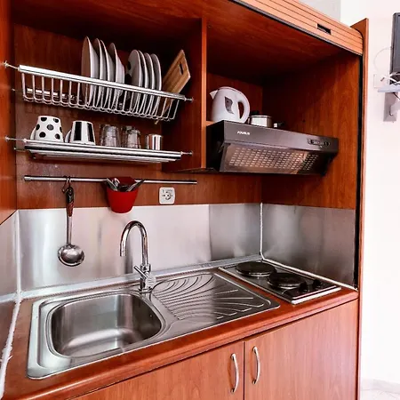 Stefanidis Platani Aparthotel 3*