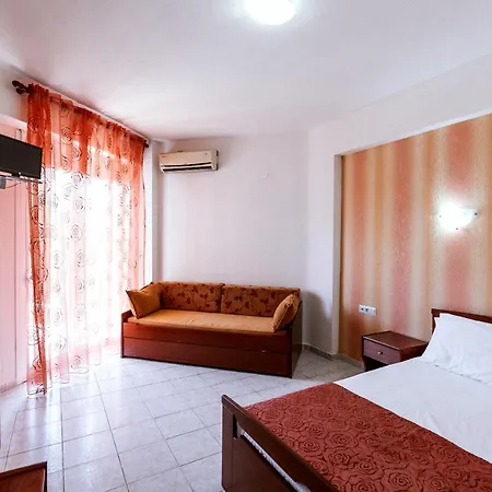 Stefanidis Platani 스타브로스