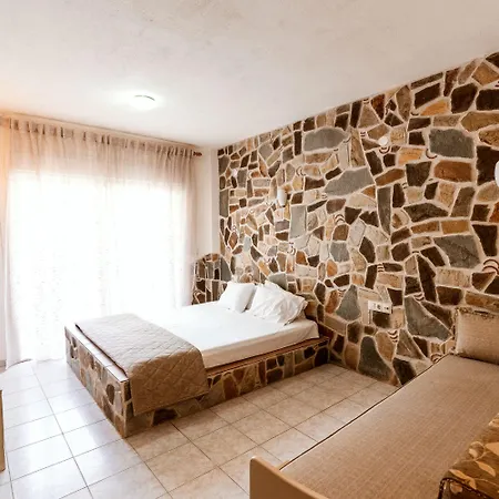 Stefanidis Platani Apartmanhotel Sztavrósz