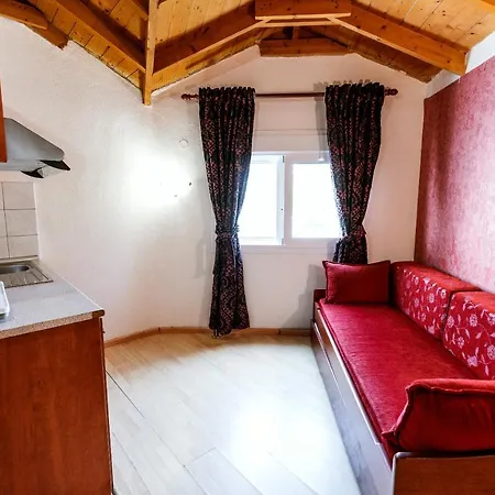 Stefanidis Platani Aparthotel