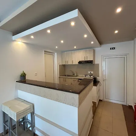 Stefanidis Platani Aparthotel 3*