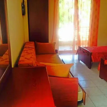 Stefanidis Platani Aparthotel 3*